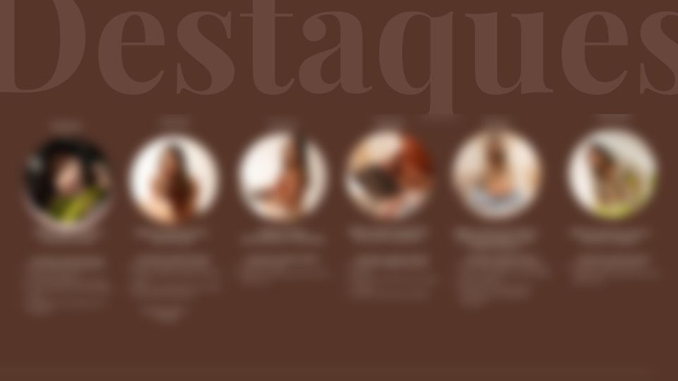Página com a nova estrutura de destaques, desfocada.